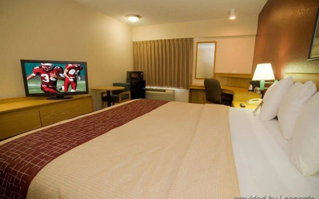 Red Roof Inn PLUS+ Phoenix West