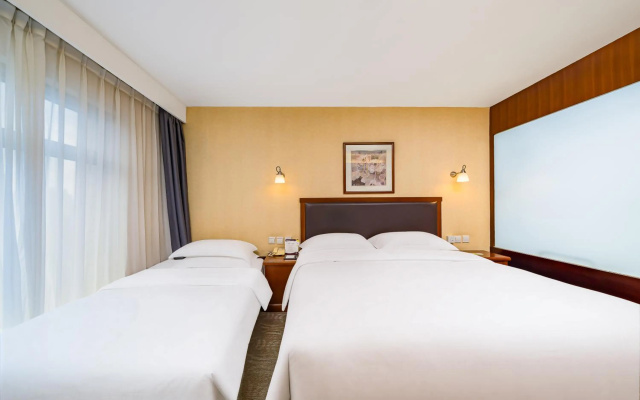 Beijing Landmark Towers – Guest Rooms – Beijing