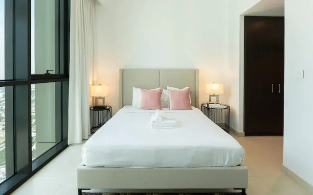 Premium 2BR Downtown Apt w Dubai Mall Access