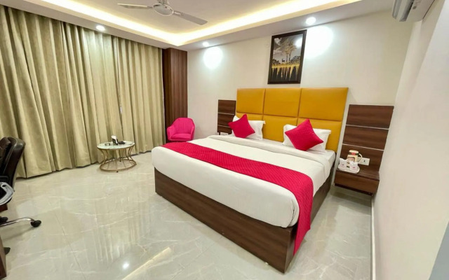 OYO Premium Near Fortis Faridabad