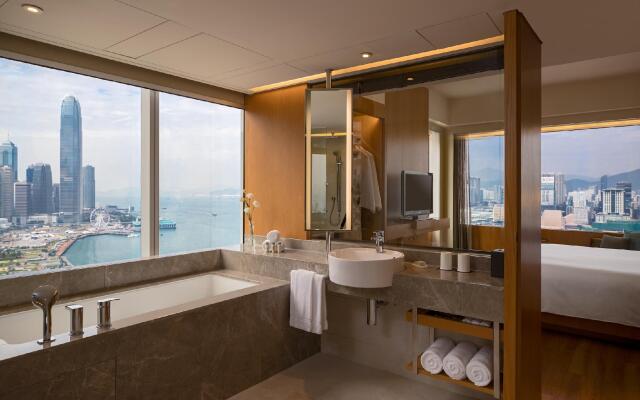 Renaissance Hong Kong Harbour View Hotel