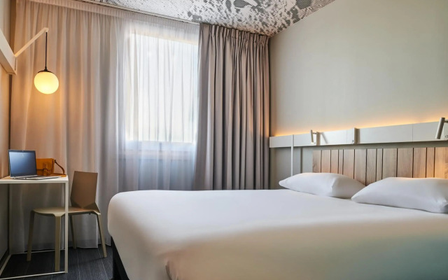 Ibis Montlhery Paris Sud