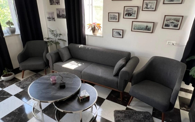 Yerevan Modern Holiday Apartment