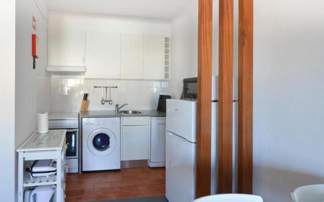 Sesimbra 99 - T2 Apartment