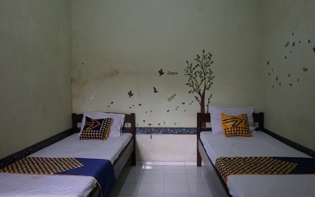 SPOT ON 92665 Yoko Kost Syariah