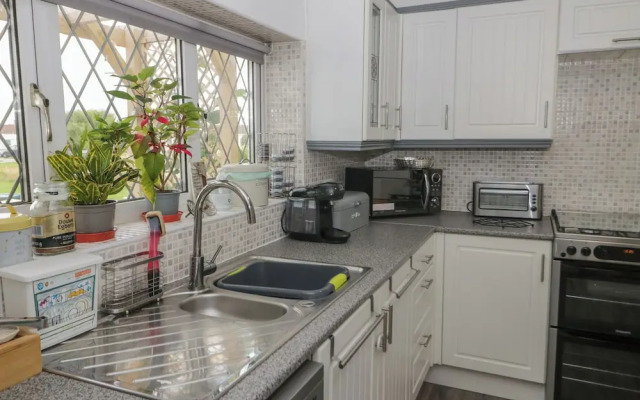 5 Woodside Avenue