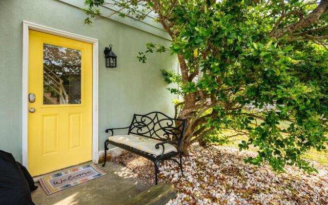 Beach Barracks by Oak Island Accommodations