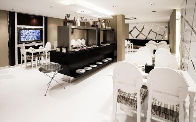 Towlan Hotel Suites