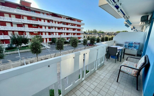 Bright Apartment by the Beach With a Lovely Balcony