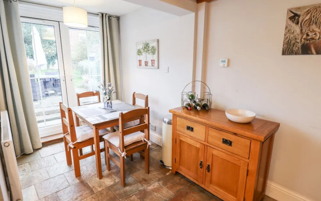 Thames Cottage