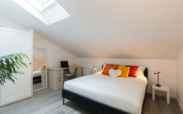 notaMi - Bright Attic M4 - 2 Bedrooms