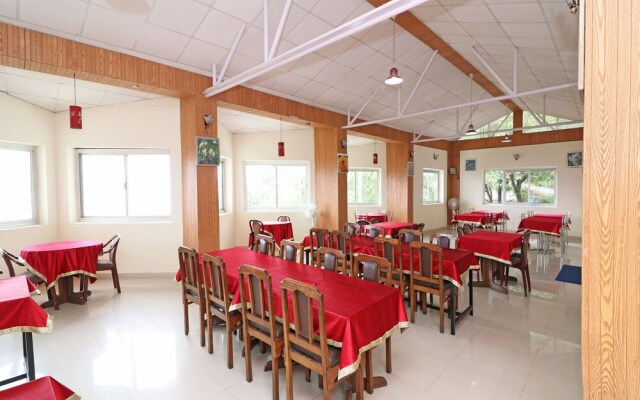 OYO 12853 The Kings Kalandi Resort
