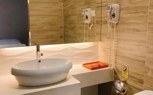 Royal Fine Hotel