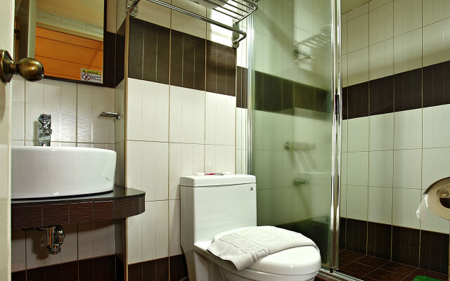 Star Plaza Hotel