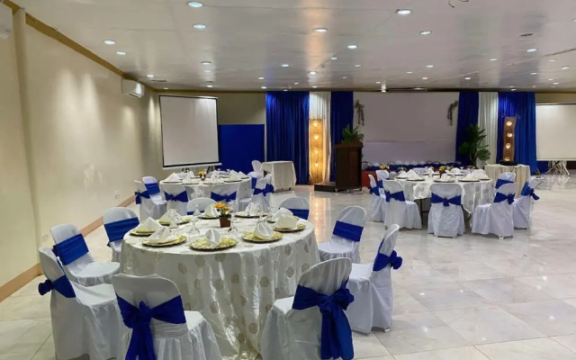 Flores De Musa by Curv Hotels