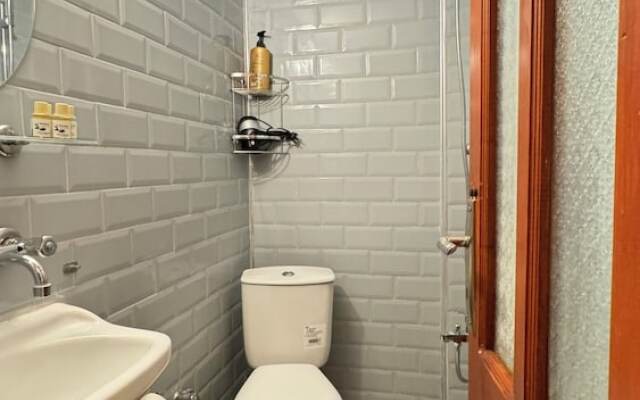 Callisto Pub & Kitchen & Hotel