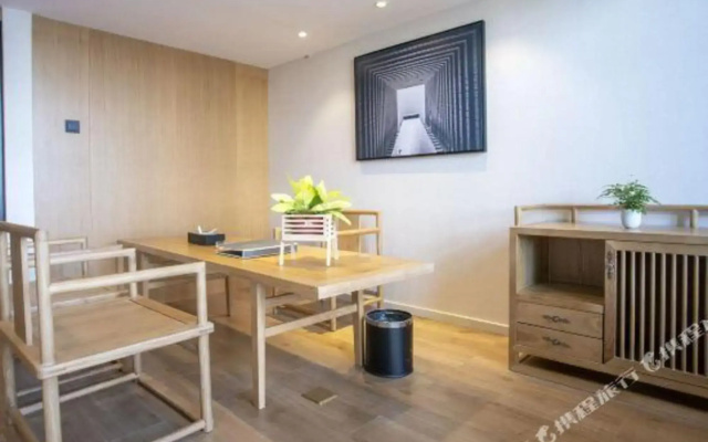 Yangge Hotel
