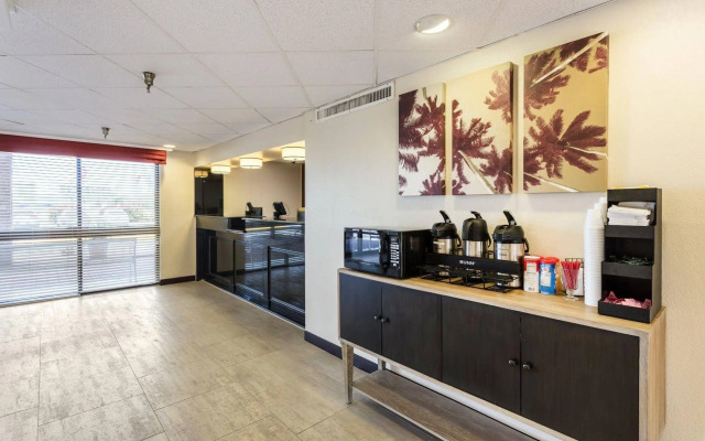 Tropical Palms Hotel