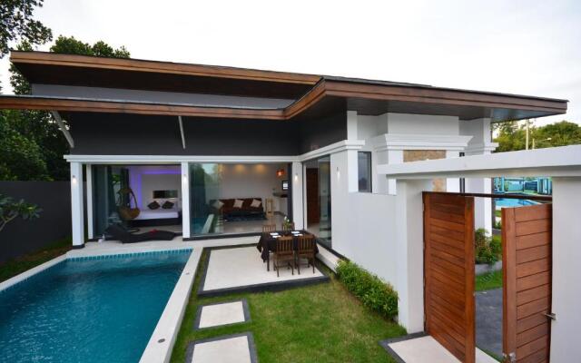 Rocking Chair Pool Villa