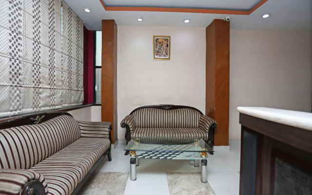 OYO 3996 HKJ Residency