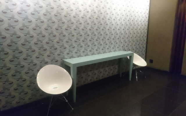 Manhattan Towers 507 by CTHA