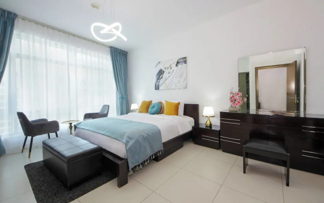 Luxury 2BR - partial Burj Khalifa view