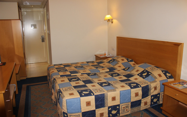 Europa Plaza Hotel