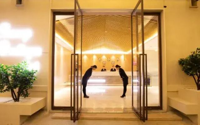 Aoweisi exquisite hotel (Luoyang Qinling Road subway station store)