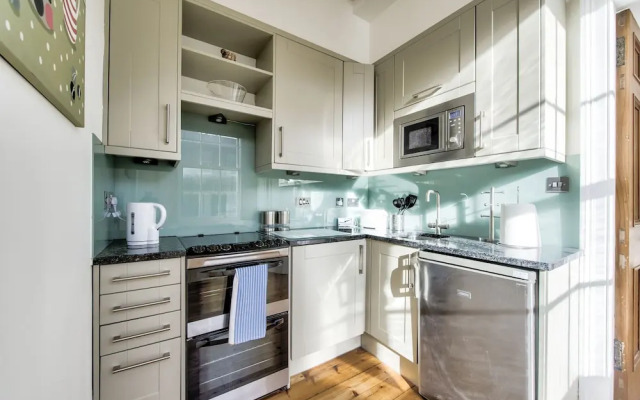 Cumberland - New Town Apartment