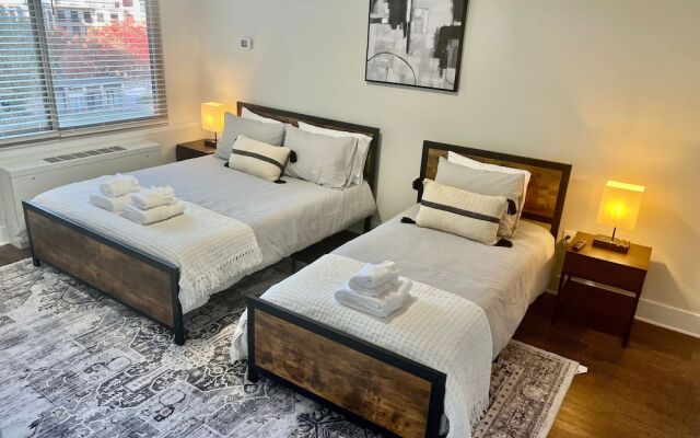 Reagan Airport Apartment