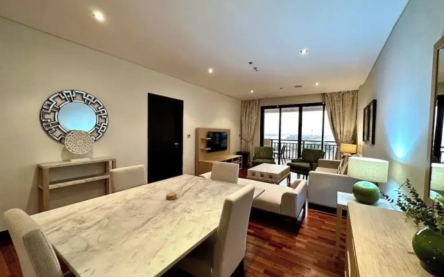 Lux BnB I Palm Jumeirah Resort I Palm Views