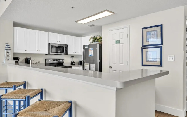Majestic Beach Towers 1-1014