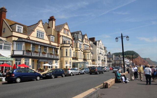 The Kingswood Hotel