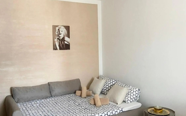 Apartment #Story