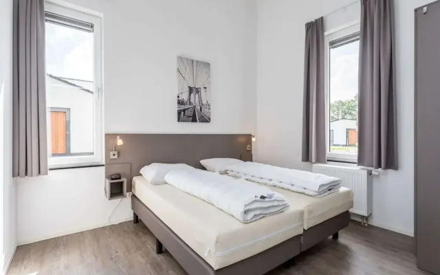 Villa With med Children's Room in Limburg