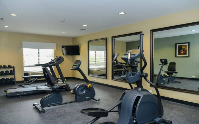 Holiday Inn Express & Suites Cuero by IHG