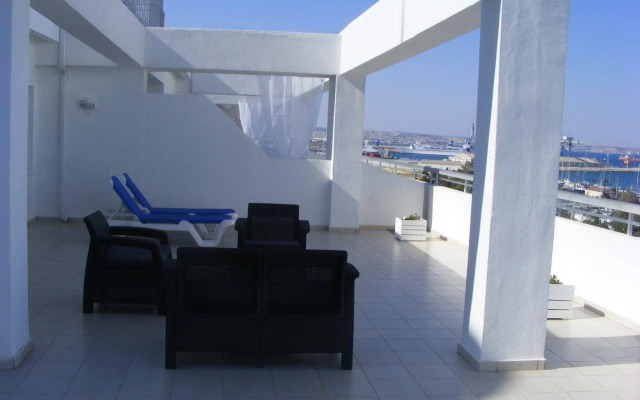 Sun Hall Beach Hotel Apts.