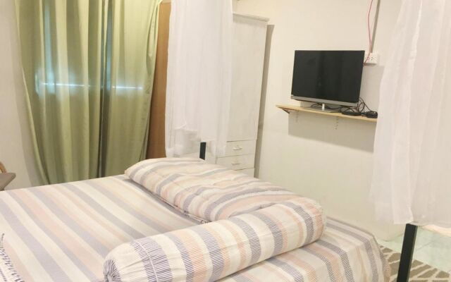 The Goose Cafe & Hostel