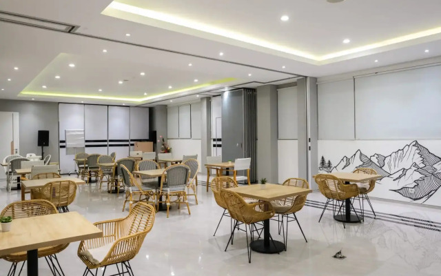 Facade Hotel Tawangmangu