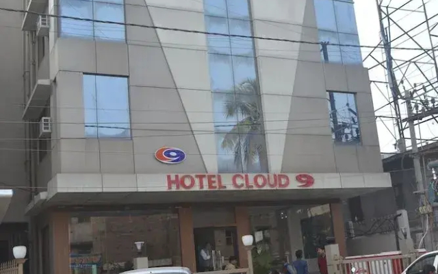 Hotel cloud 9