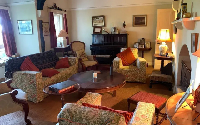 Kawamwaki Farm House