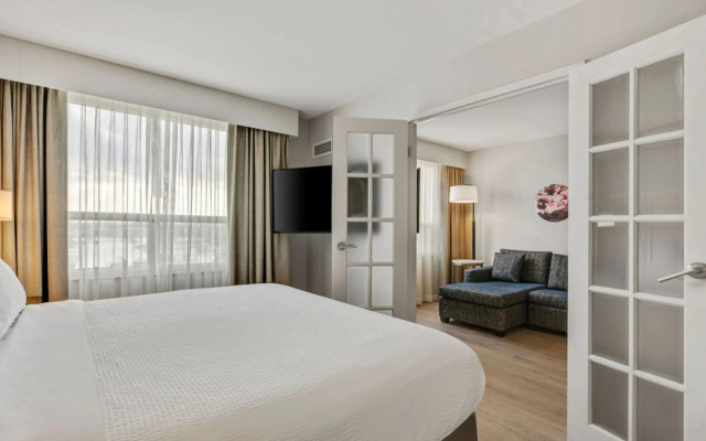 Holiday Inn Hotel & Suites Ottawa Kanata by IHG