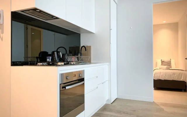 ReadySet Apartments at Lighthouse