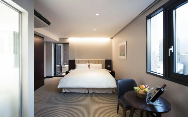 Travelodge Myeongdong City Hall