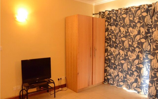 Les Peupliers Studios and Apartments