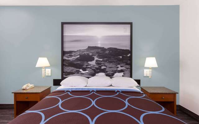 Super 8 by Wyndham El Cajon/San Diego