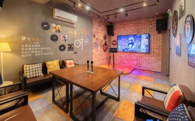 Foshan Blue Coffee Inn (Qinghuiyuan Dongle Subway Station Store)