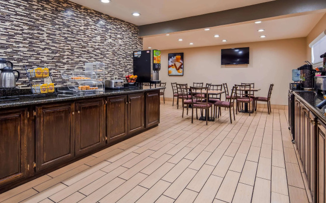 Best Western Red Carpet Inn