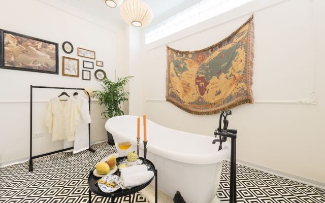 Chloe & Leo Homestay