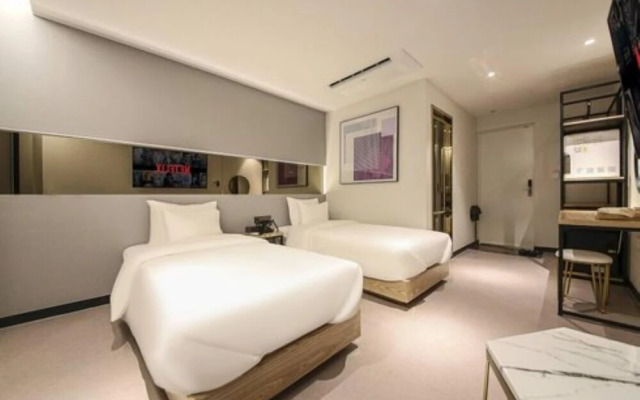 Hotel ABOUT